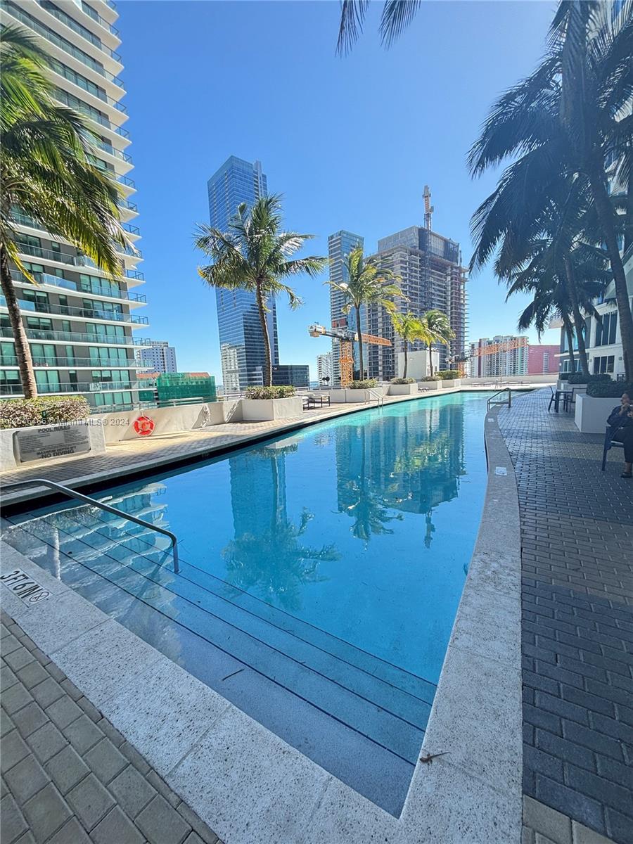 60 SW 13th St #2006, Miami FL 33130