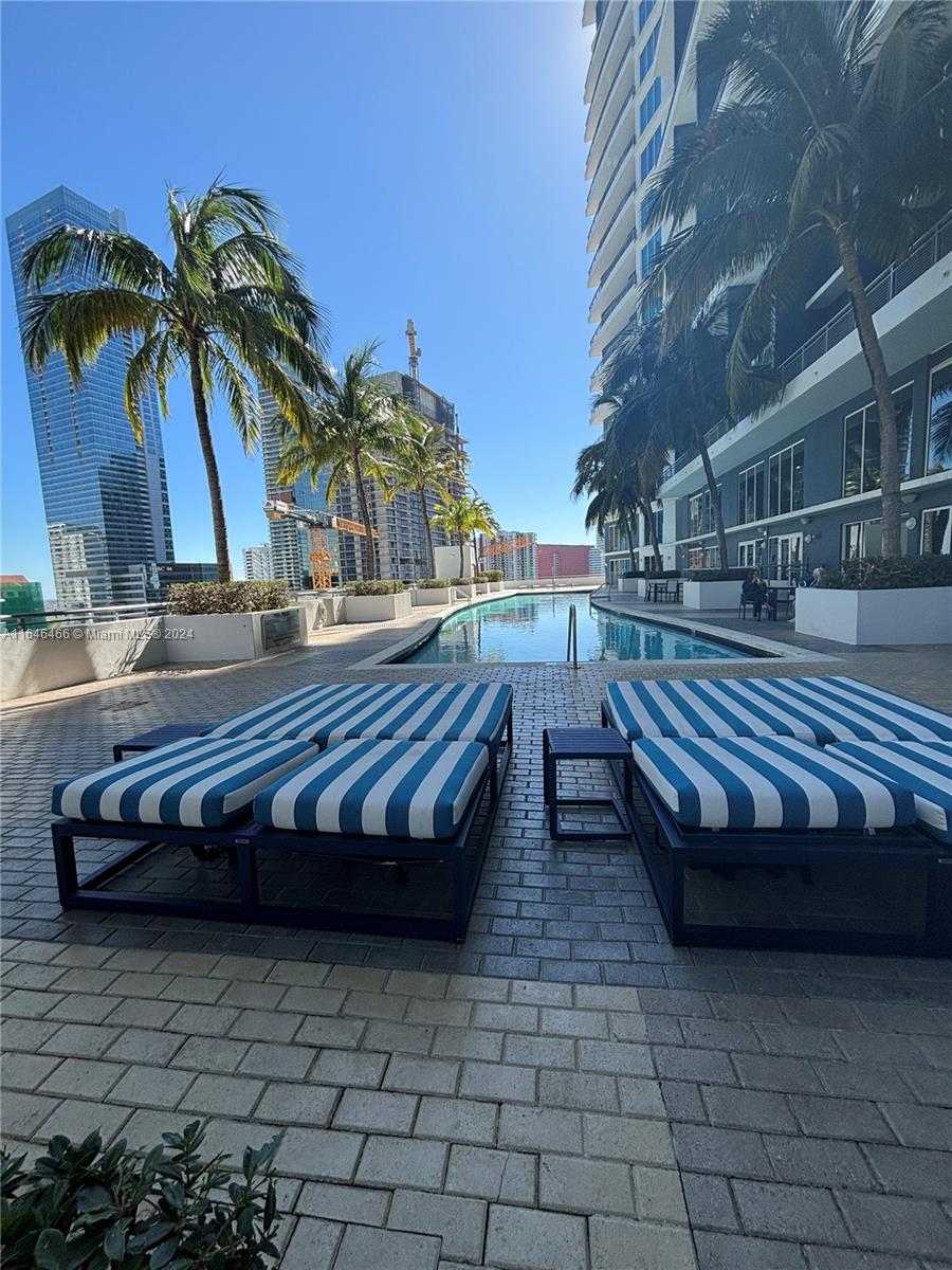 60 SW 13th St #2006, Miami FL 33130