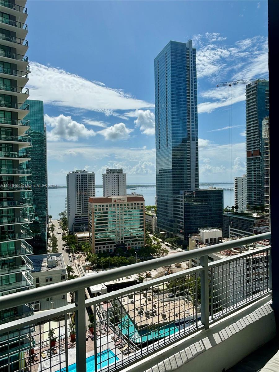 60 SW 13th St #2006, Miami FL 33130