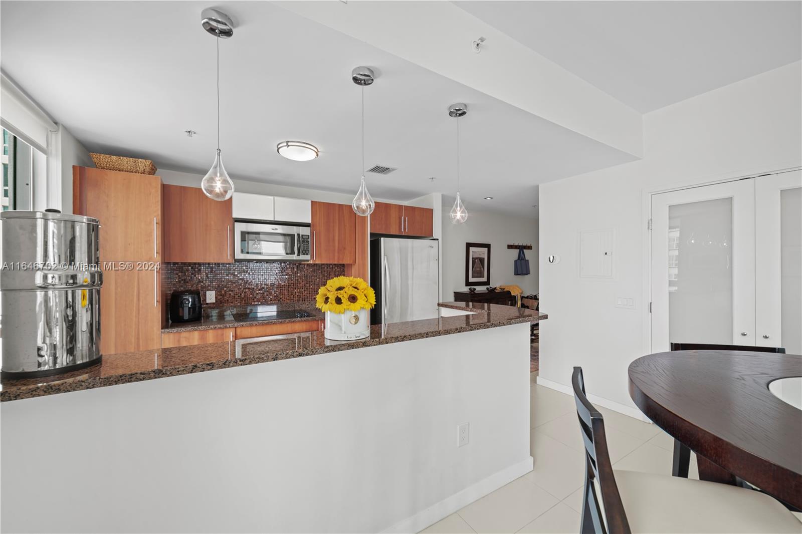 300 S Biscayne Blvd #2501, Miami FL 33131