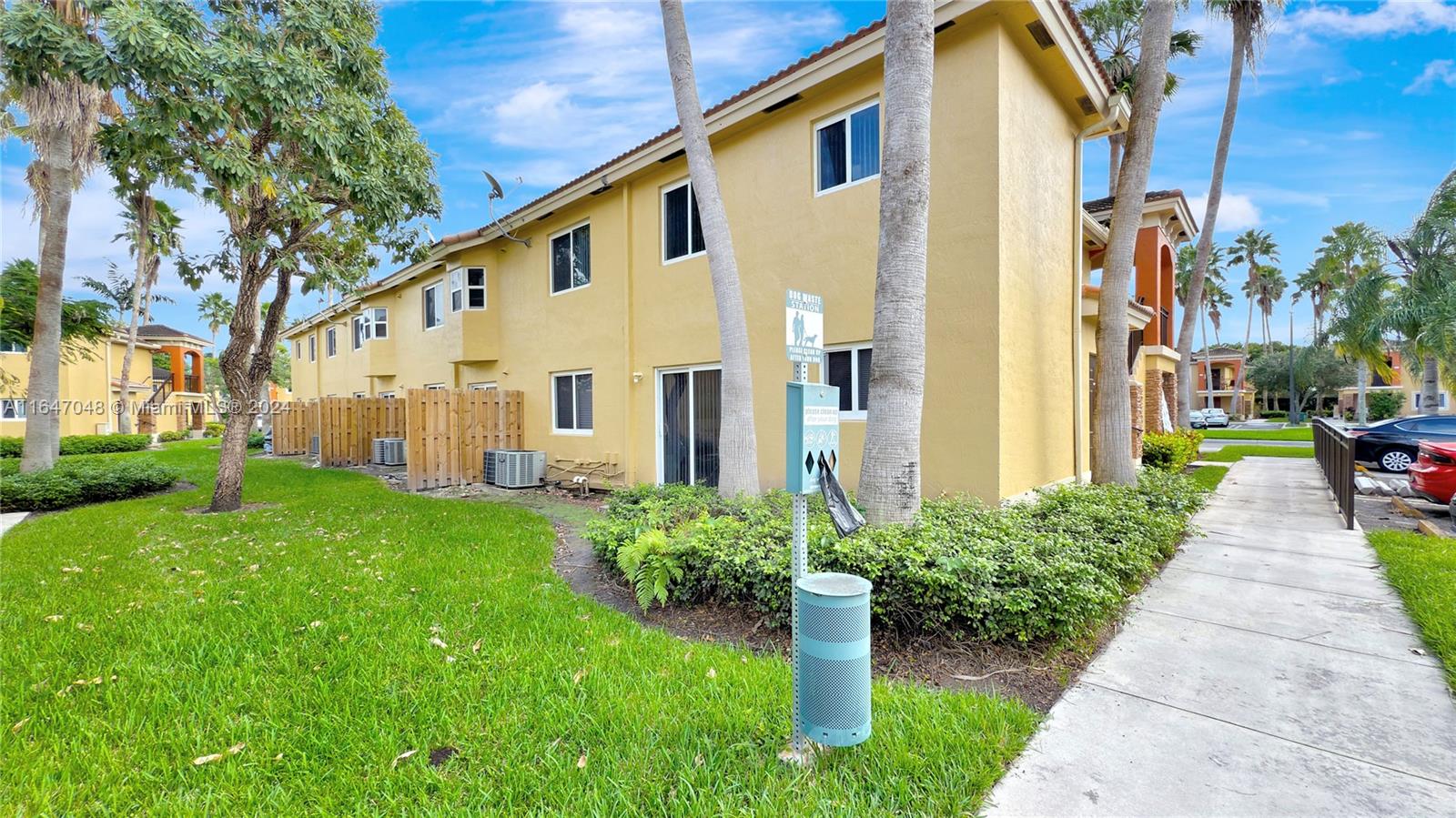 3395 NE 9th St 101