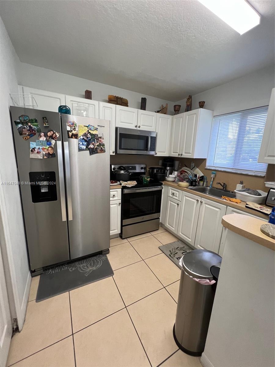 3395 NE 9th St 101