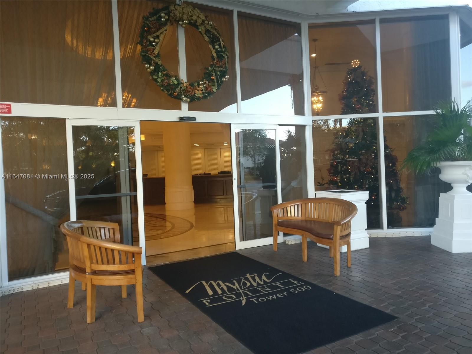 3530 Mystic Pointe Dr #1711, Aventura FL 33180