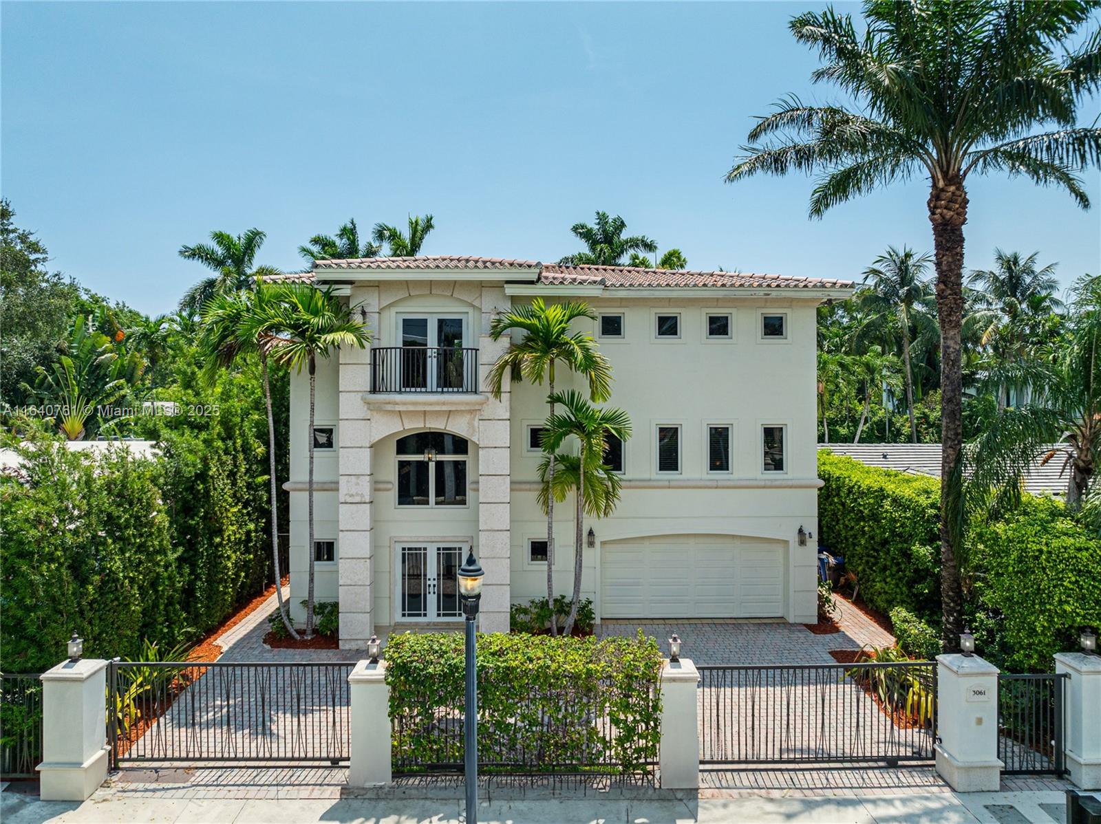 3061 N Bay Rd, Miami Beach, Florida image 1