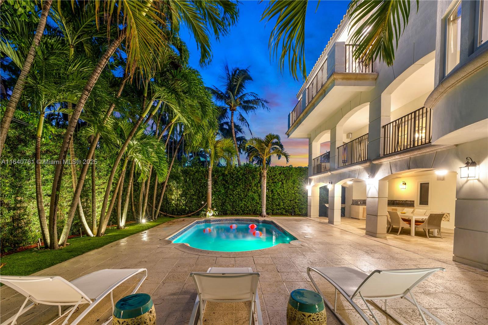 3061 N Bay Rd, Miami Beach, Florida image 10