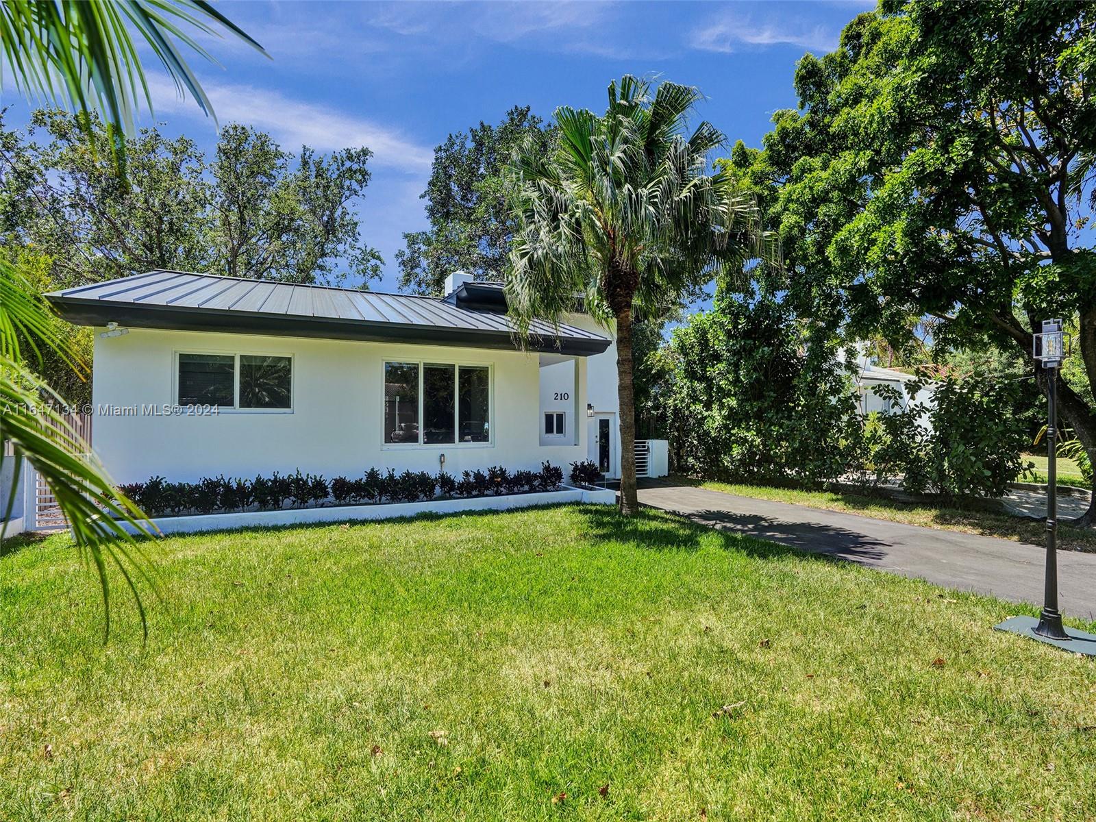 210 NE 85th St, El Portal, Florida image 3