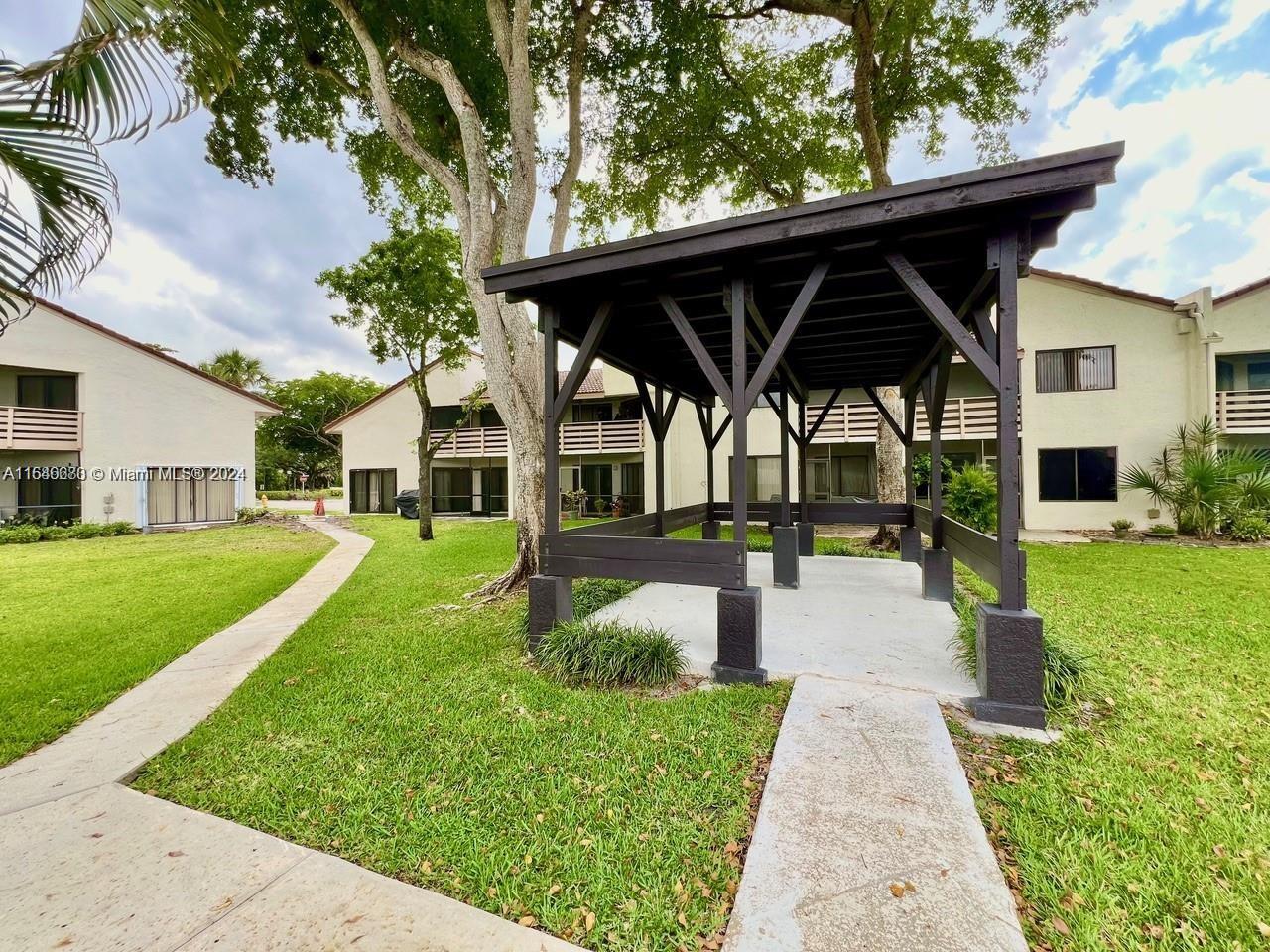 1674 Cypress Pointe Dr #3B, Coral Springs, Florida image 14