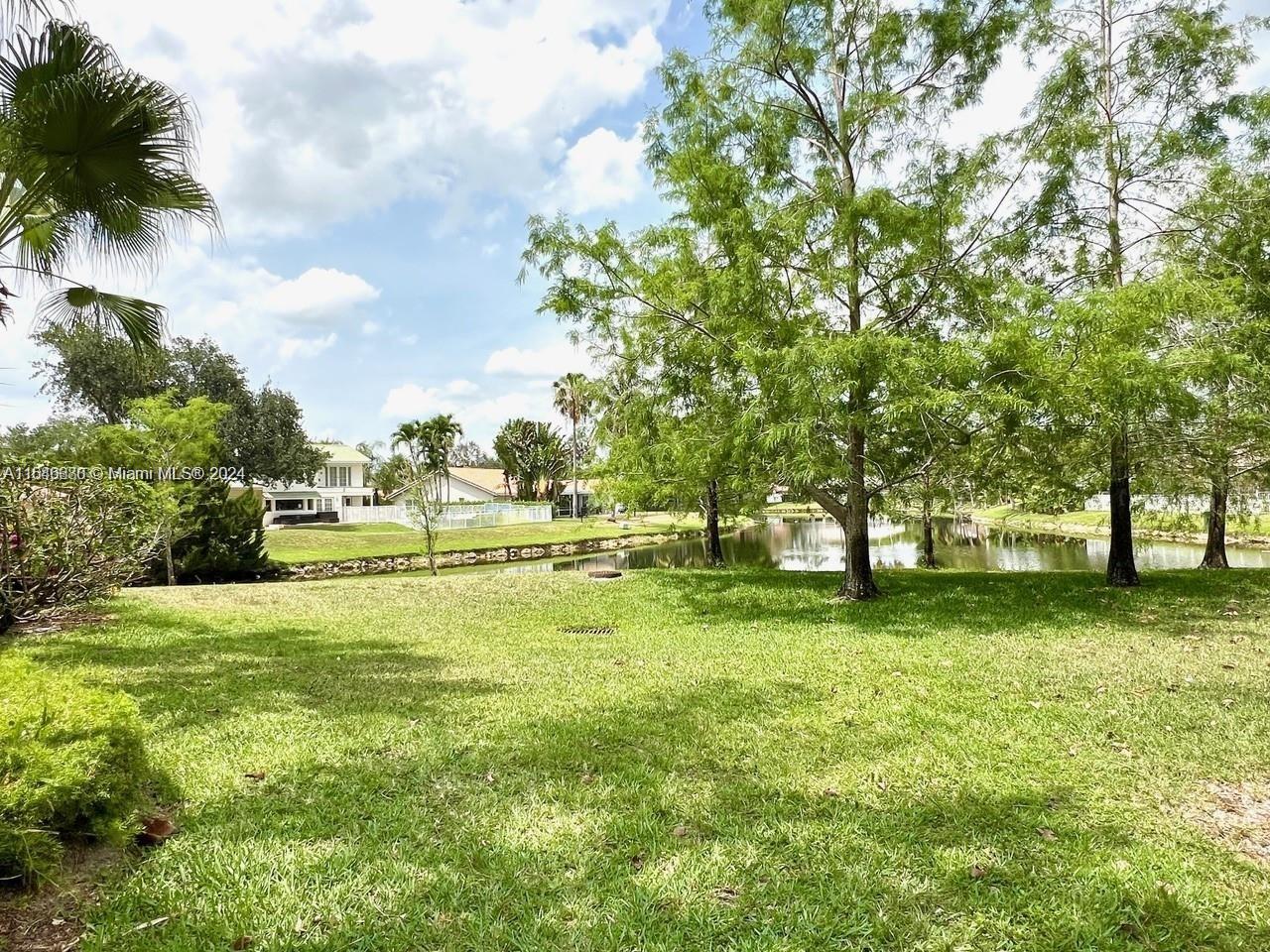 1674 Cypress Pointe Dr #3B, Coral Springs, Florida image 22