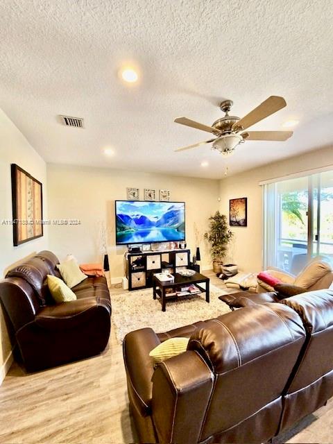 1587 Winterberry Ln, Weston, Florida image 27