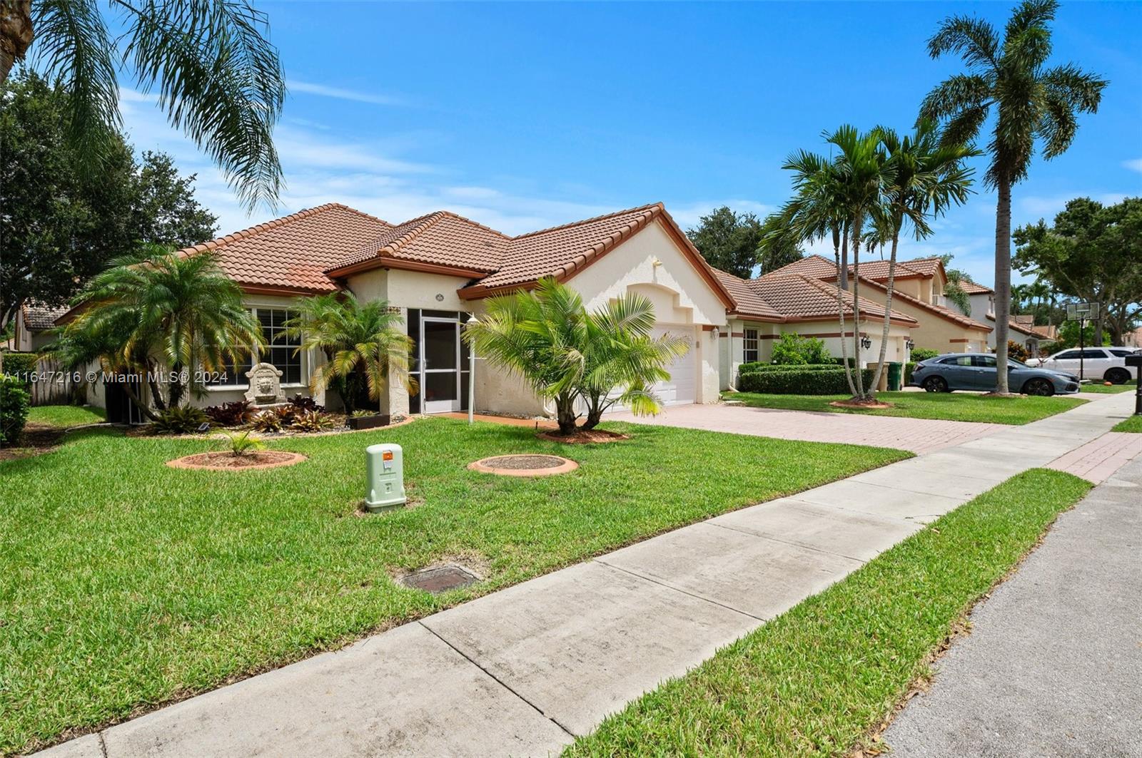 9237 Magnolia Ct, Davie, Florida image 2