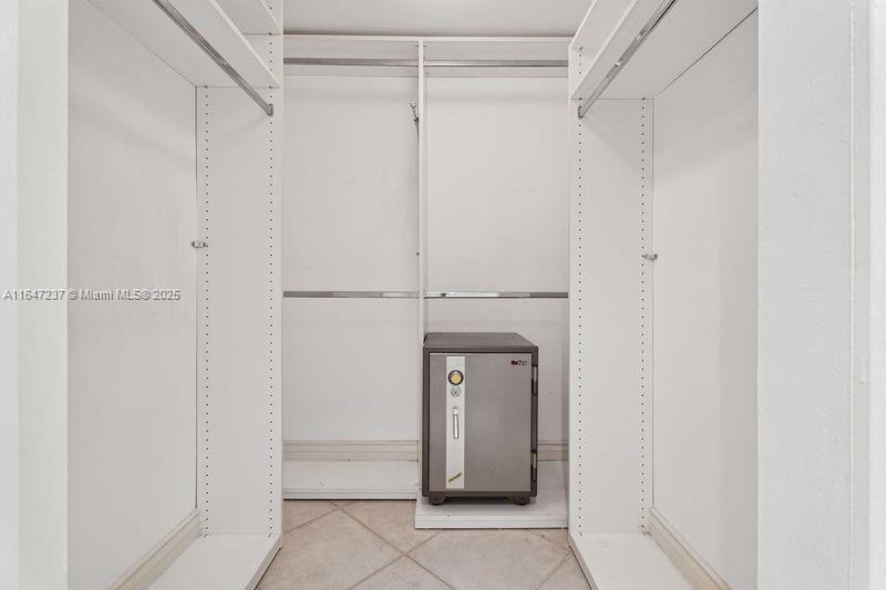 1627 Brickell Ave #1806, Miami FL 33129