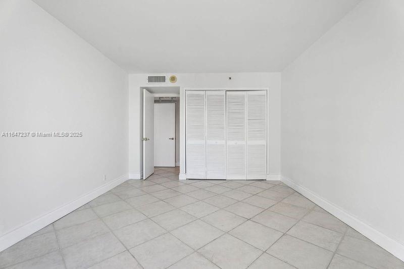 1627 Brickell Ave #1806, Miami FL 33129