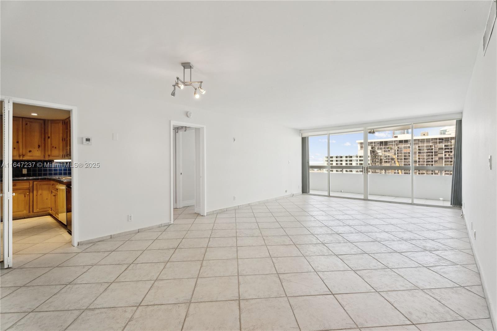 1627 Brickell Ave #1806, Miami FL 33129