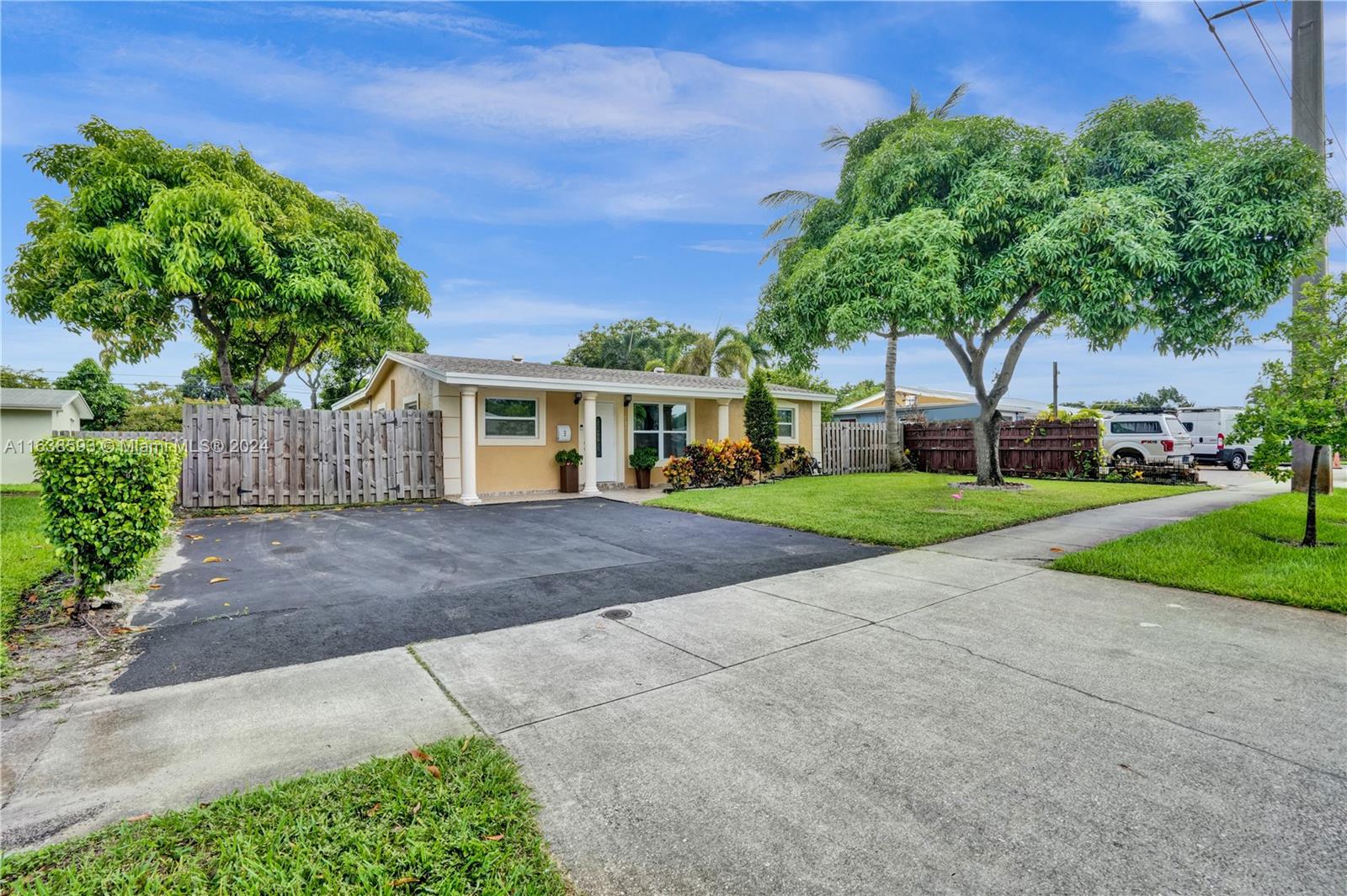 791 NW 38th St, Oakland Park, Florida image 21