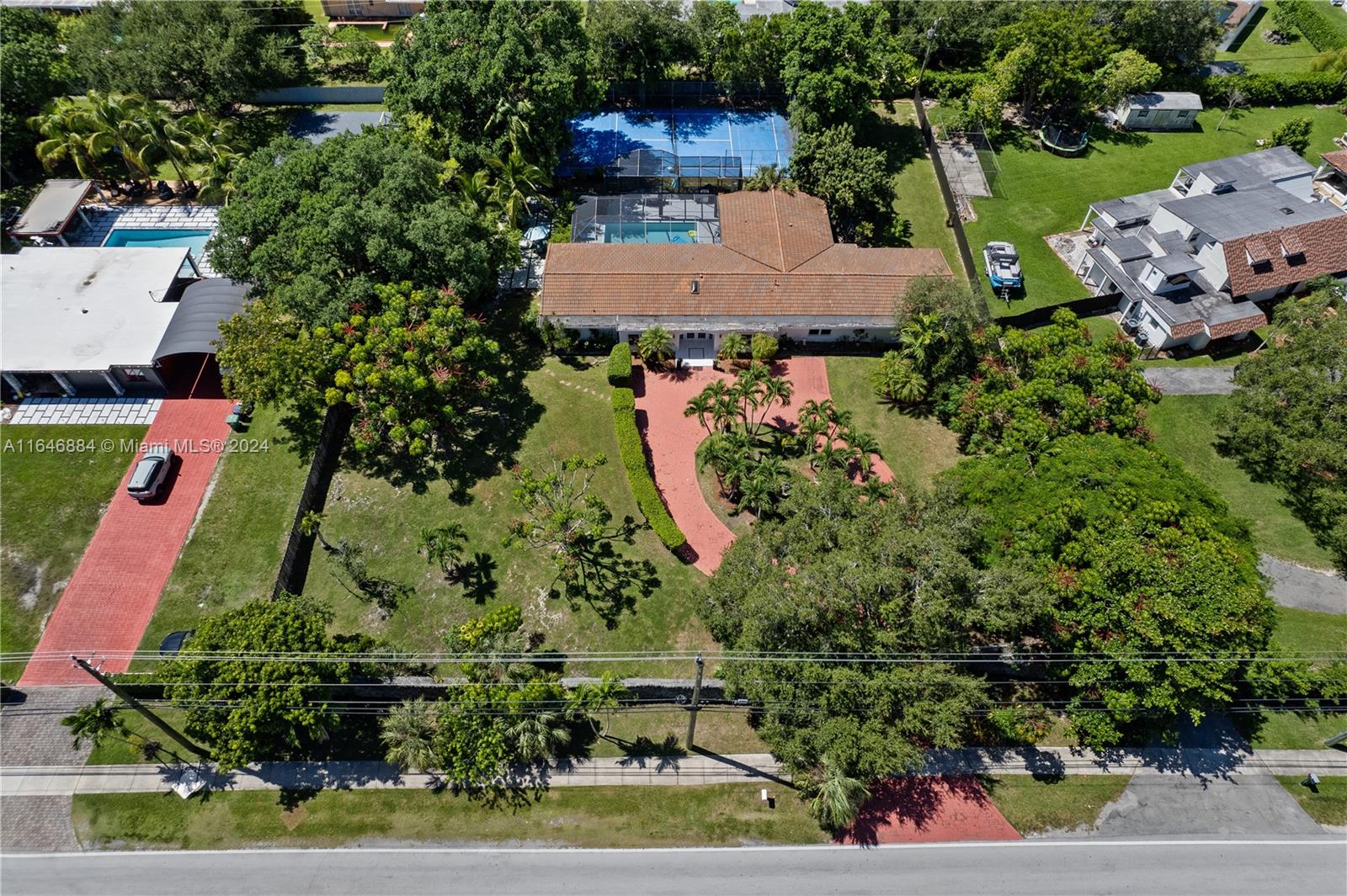 8350 SW 184th St, Cutler Bay, Florida image 40