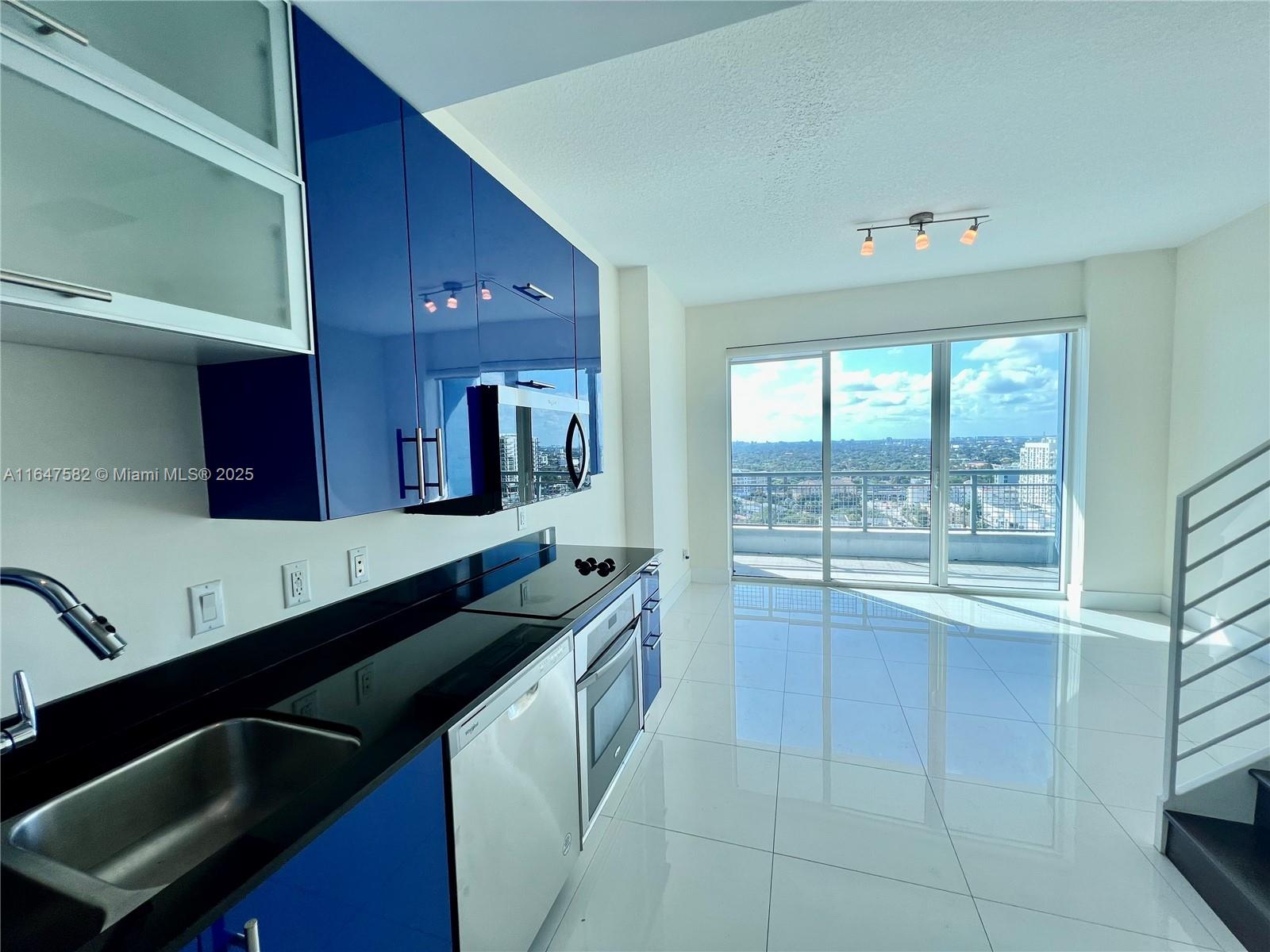 60 SW 13th St #1611, Miami FL 33130