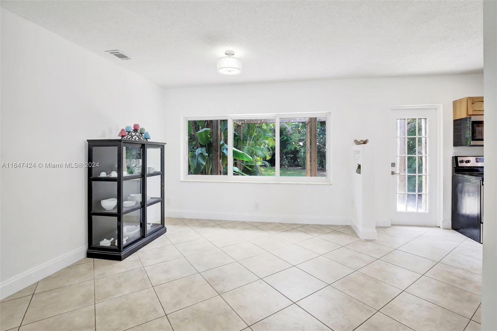 34 SE 14th St, Dania Beach, Florida image 7