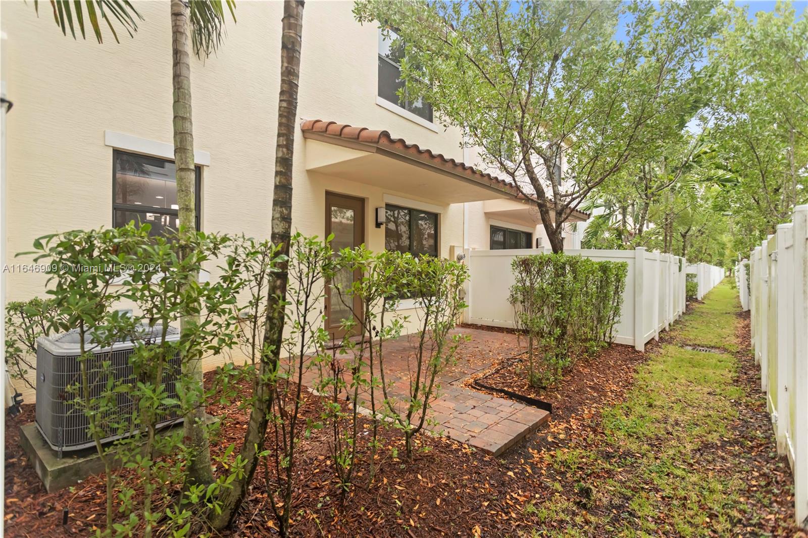 117 NW 209th Trl, Pembroke Pines, Florida image 43