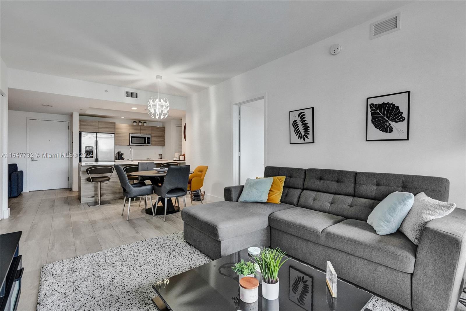 121 NE 34th St #902, Miami FL 33137