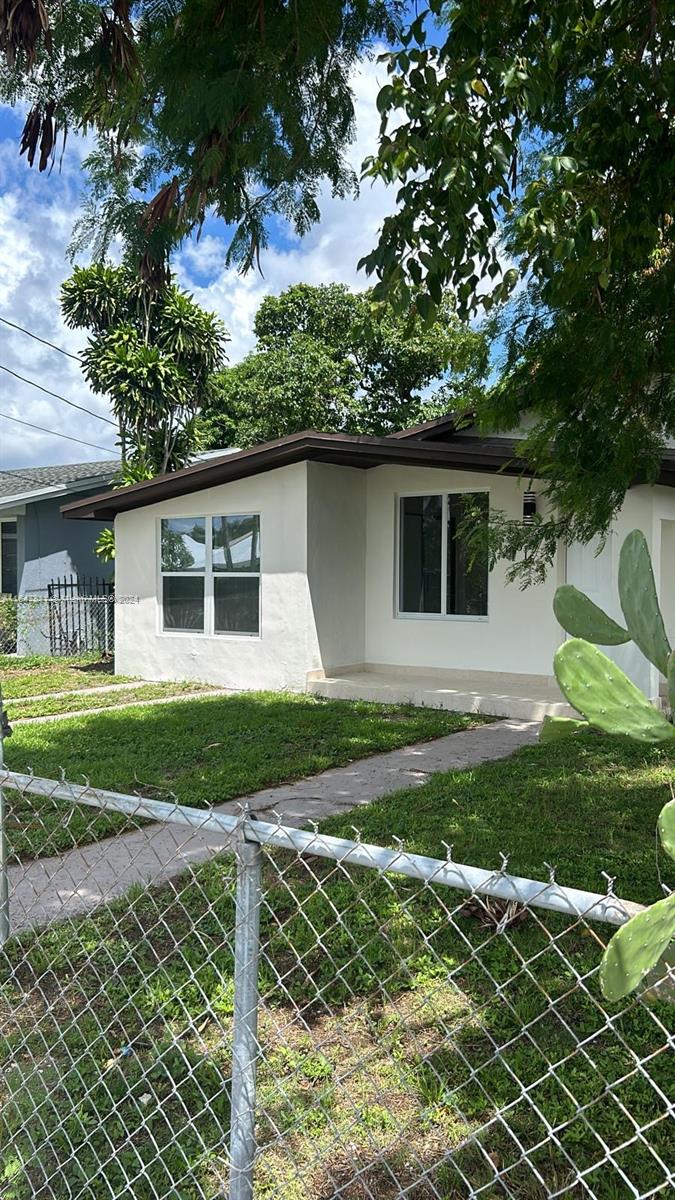 1761 NW 153rd St, Miami Gardens, Florida image 3