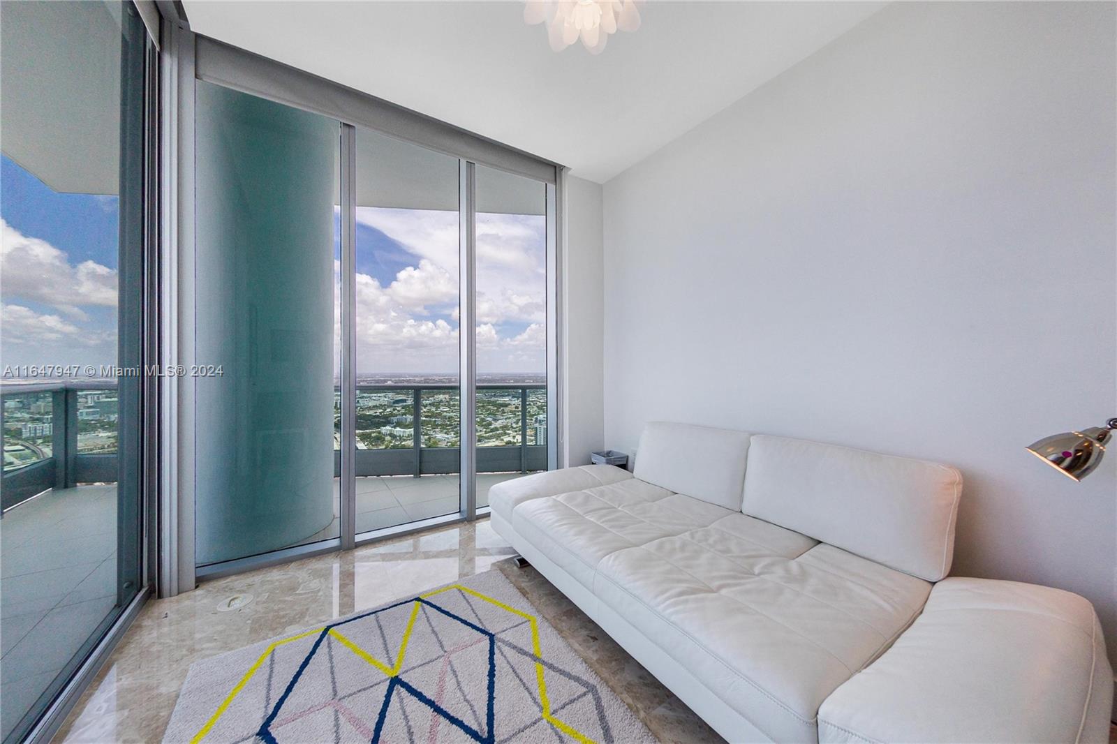 900 Biscayne Blvd #PH 6309, Miami FL 33132