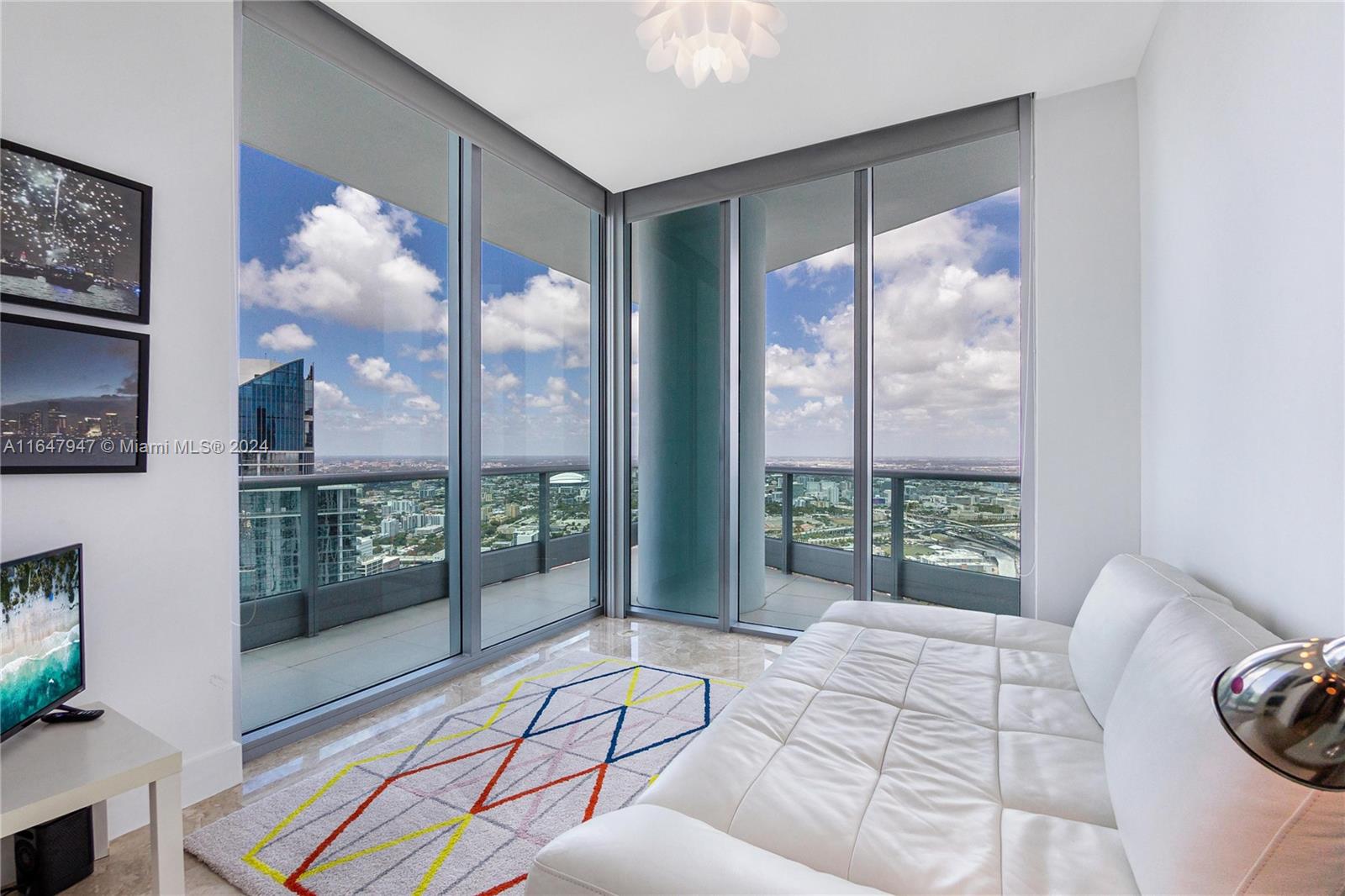 900 Biscayne Blvd #PH 6309, Miami FL 33132