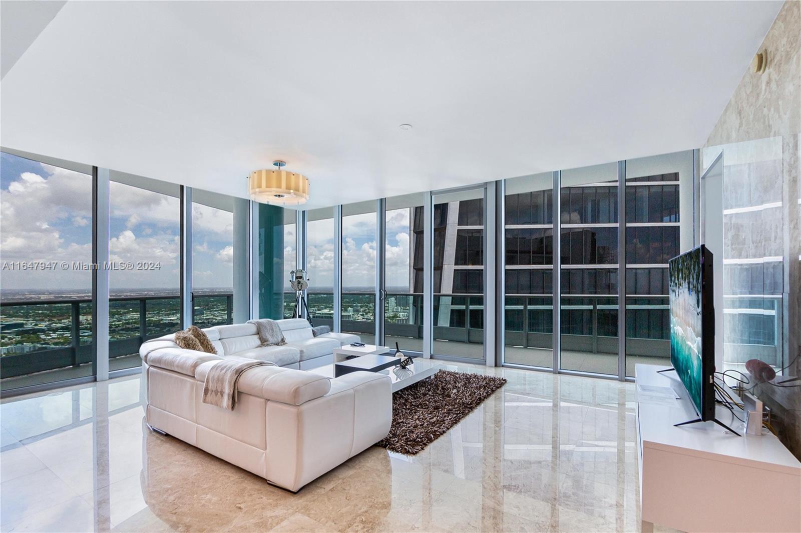 900 Biscayne Blvd #PH 6309, Miami FL 33132