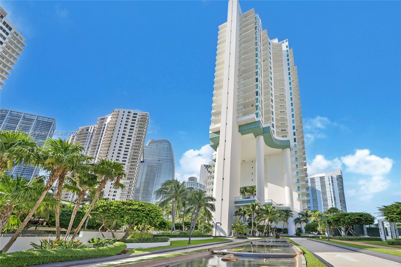 900 Brickell Key Blvd #403, Miami FL 33131