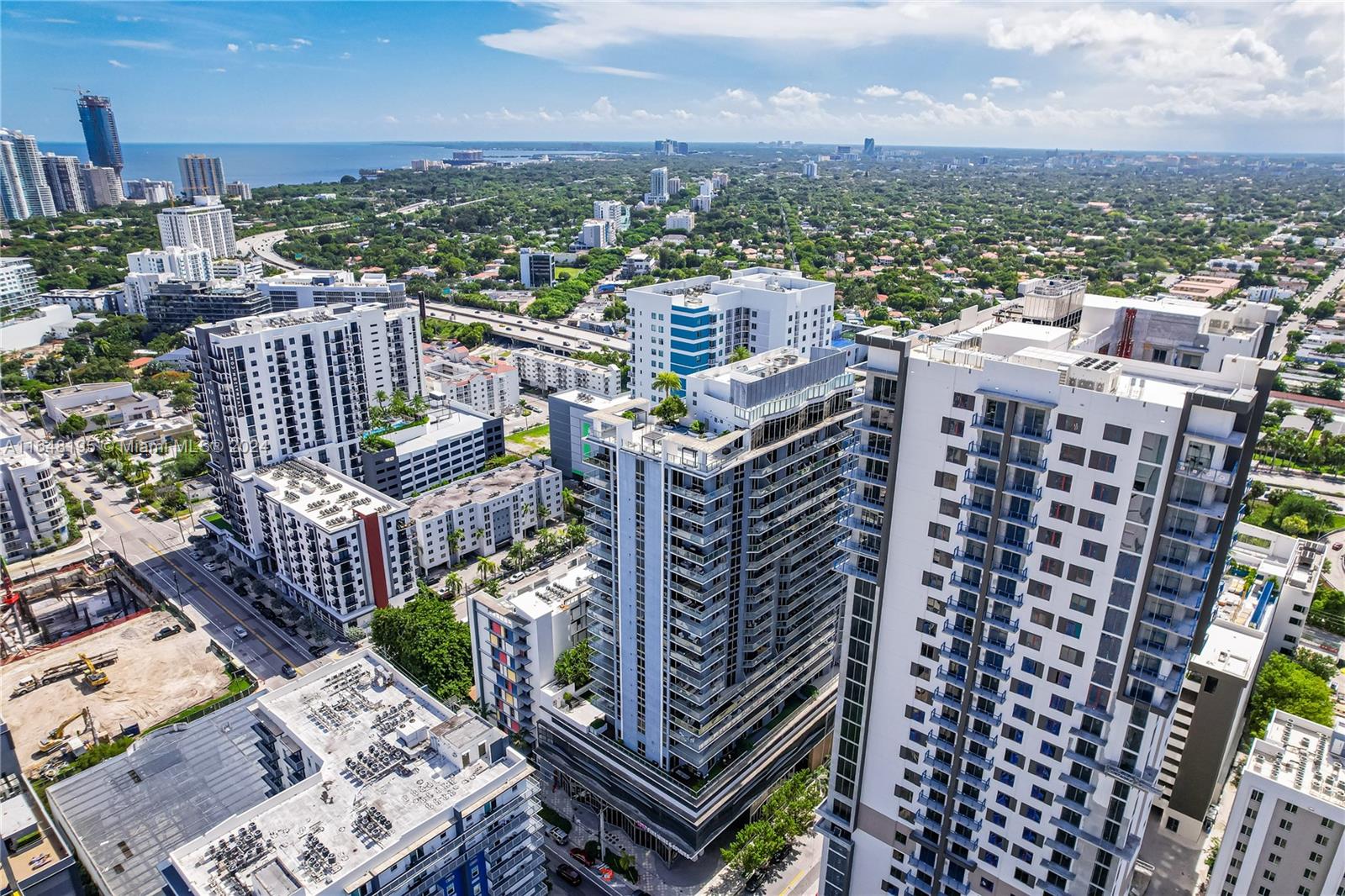 Welcome to an extraordinary residence nestled in the heart of Brickell, where sophistication meets metropolitan convenience. This exquisite condo features 3 bedrooms and 3.5 baths, embodying modern elegance with a touch of urban flair. As you enter, you’ll be greeted by floor-to-ceiling windows that showcase stunning views of the Miami skyline.

The residence boasts an array of top-tier amenities, including a contemporary pool, stylish patios, inviting lounges, and a cutting-edge fitness center. Enjoy unparalleled access to high-end shopping, gourmet dining, and vibrant nightlife, all within close reach.

This property offers the pinnacle of urban luxury living, meticulously designed to provide a refined lifestyle.