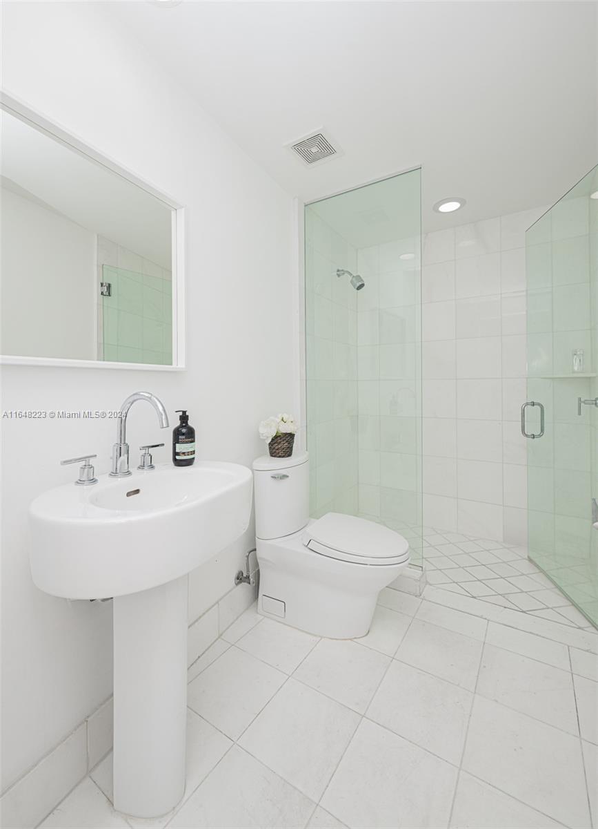 2950 NE 188th St #139, Aventura, Florida image 39