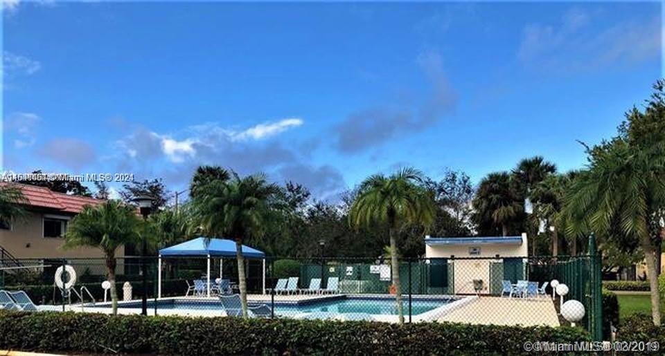 342 Lakeview Dr #102, Weston, Florida image 10