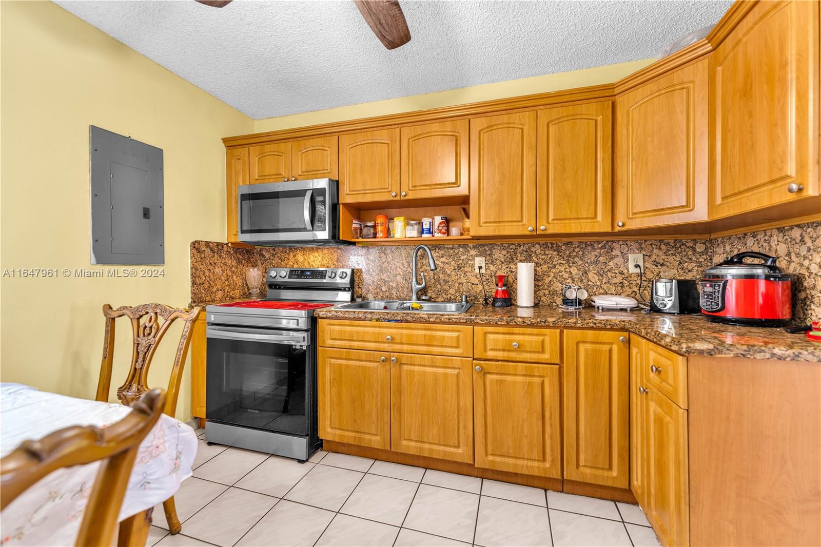 739 W 30th St, Hialeah, Florida image 19