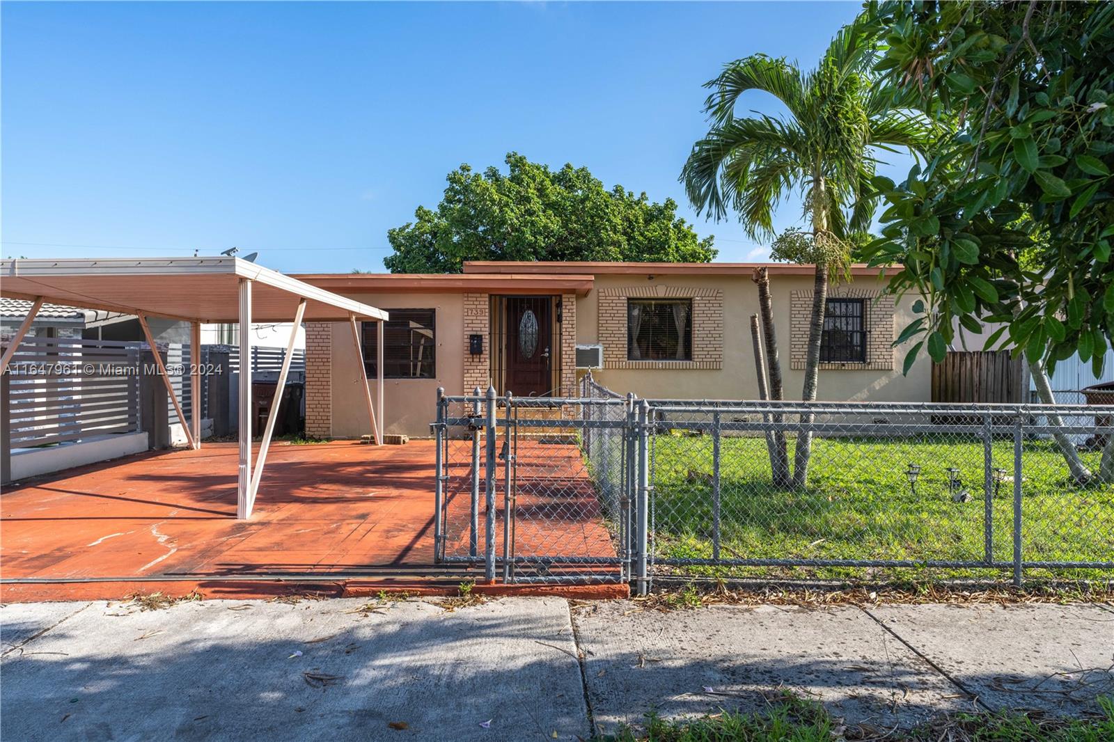 739 W 30th St, Hialeah, Florida image 2