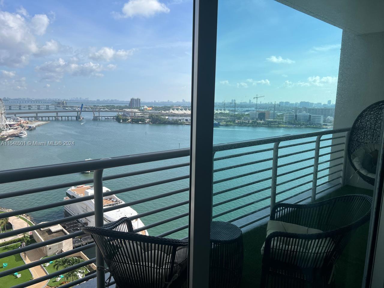 Welcome to to your oasis in the heart of Downtown. Spacious 1/1 apt + 1 storage. Views overlooking the city of Miami, Biscayne Bay, port of Miami & Miami Beach skyline. Features fully equipped open kitchen with granite countertops & Italian cabinetry. Full service building, 2 pools, gym, 24 hr security, valet & concierge.