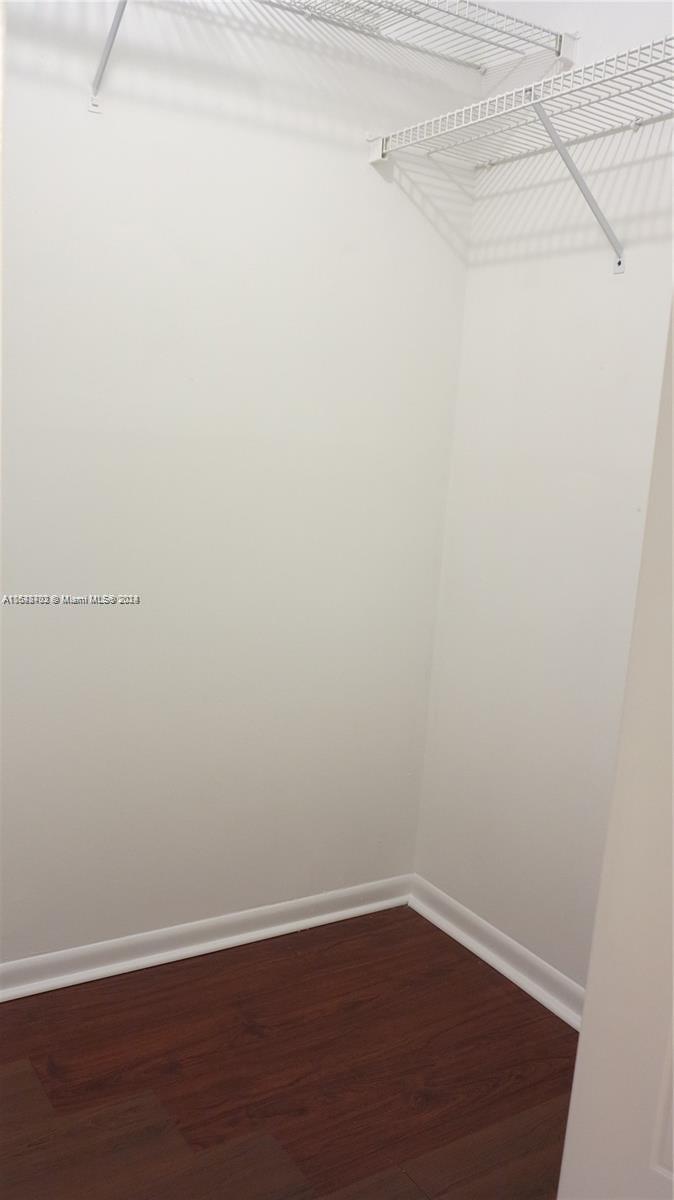 350 Lakeview Dr #201, Weston, Florida image 6