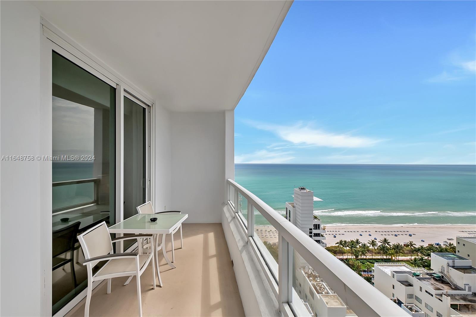 Apartamento à Venda em Miami Beach, FL