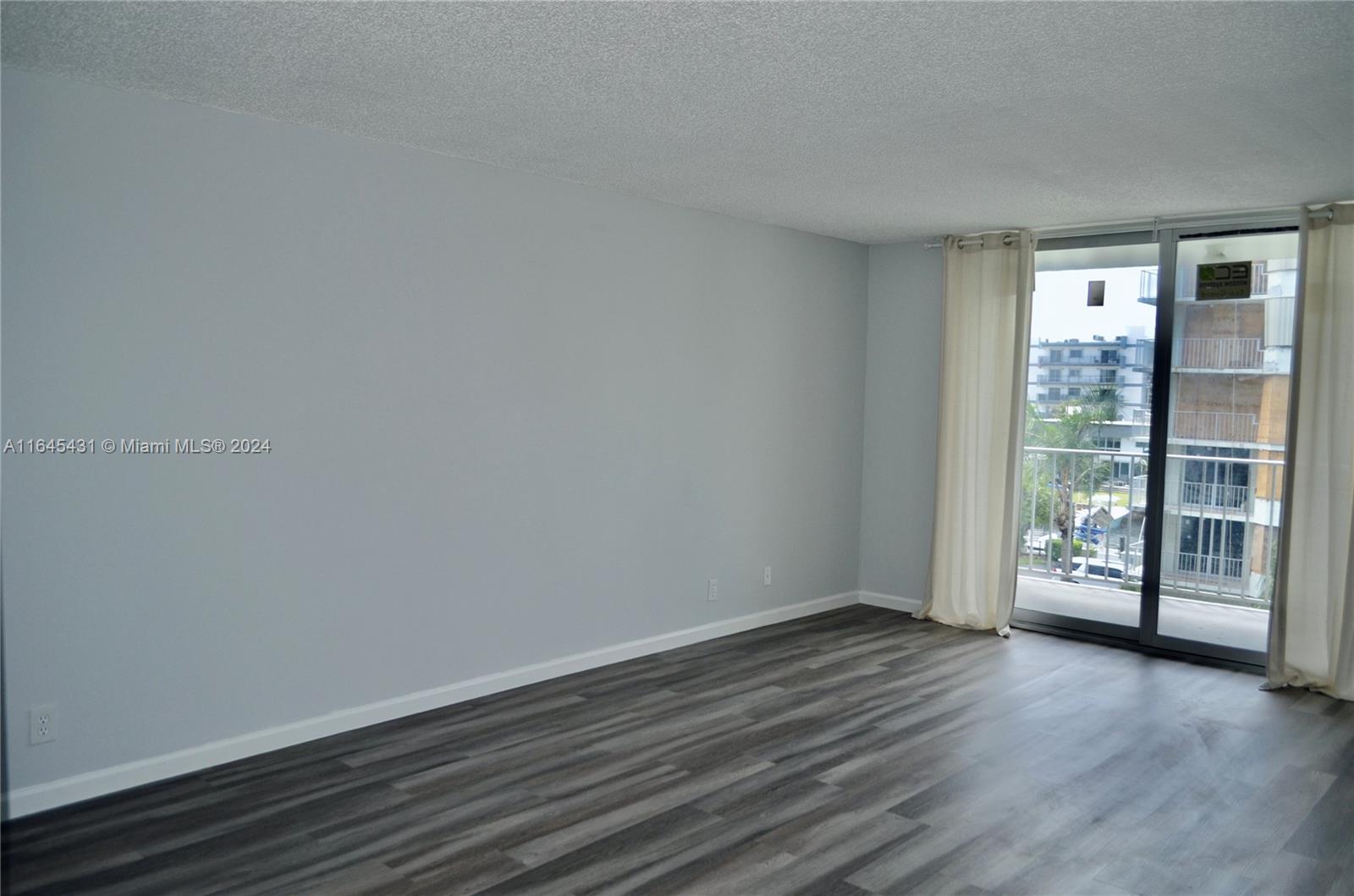 16570 NE 26th Ave #4D, North Miami Beach, Florida image 3