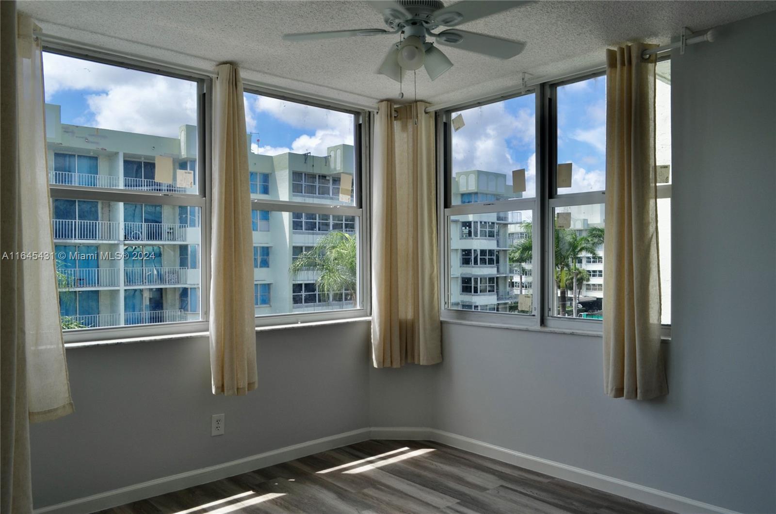 16570 NE 26th Ave #4D, North Miami Beach, Florida image 8