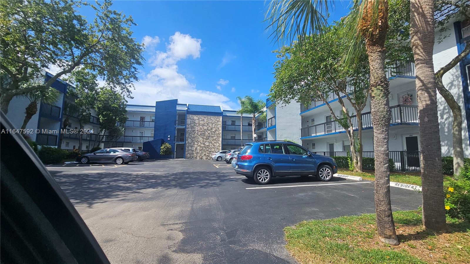 3190 Holiday Springs Blvd #4-303, Margate, Florida image 17