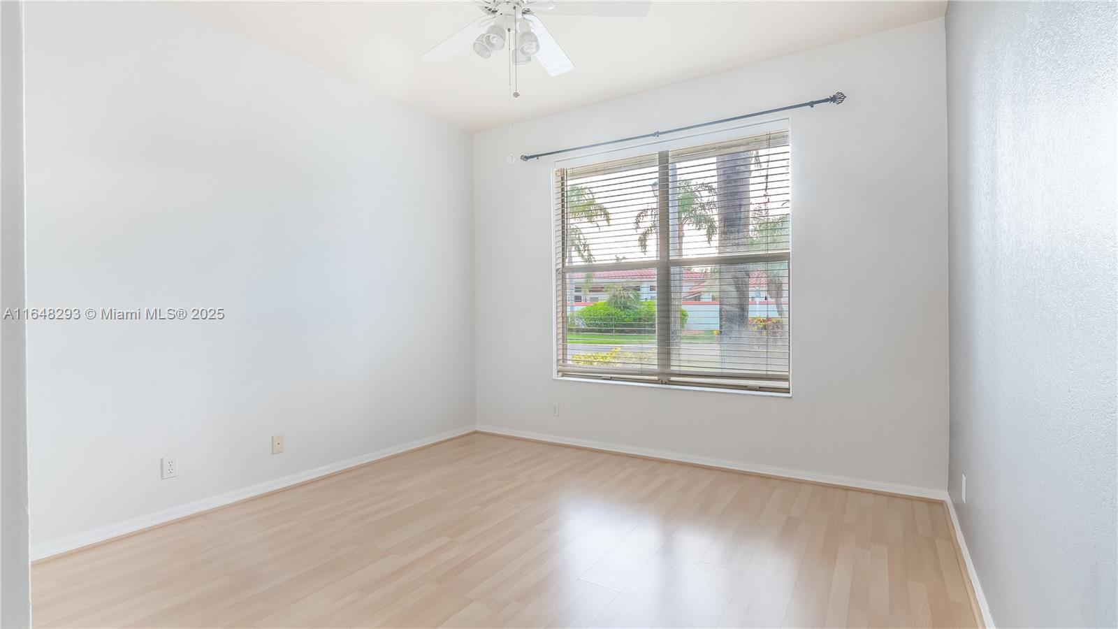 Listing Photo 24