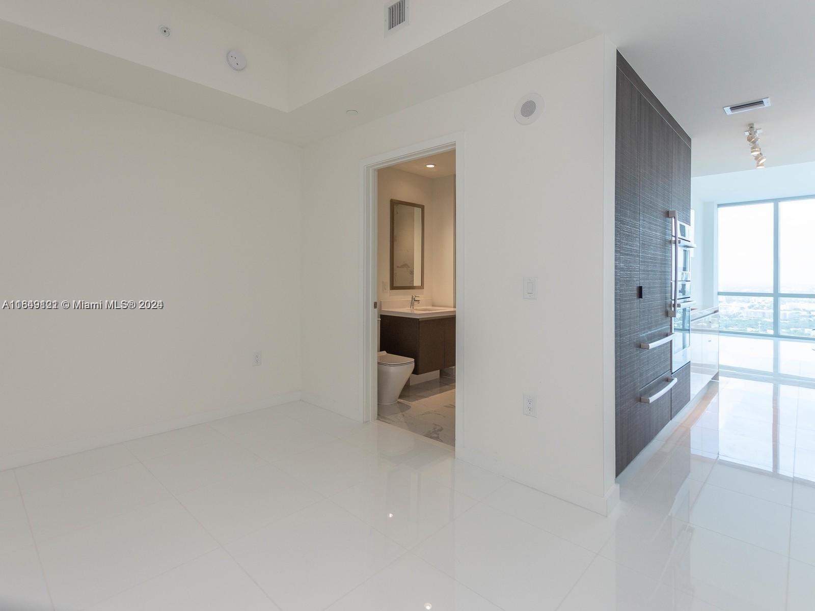 851 NE 1st Ave #2906, Miami, Florida image 12