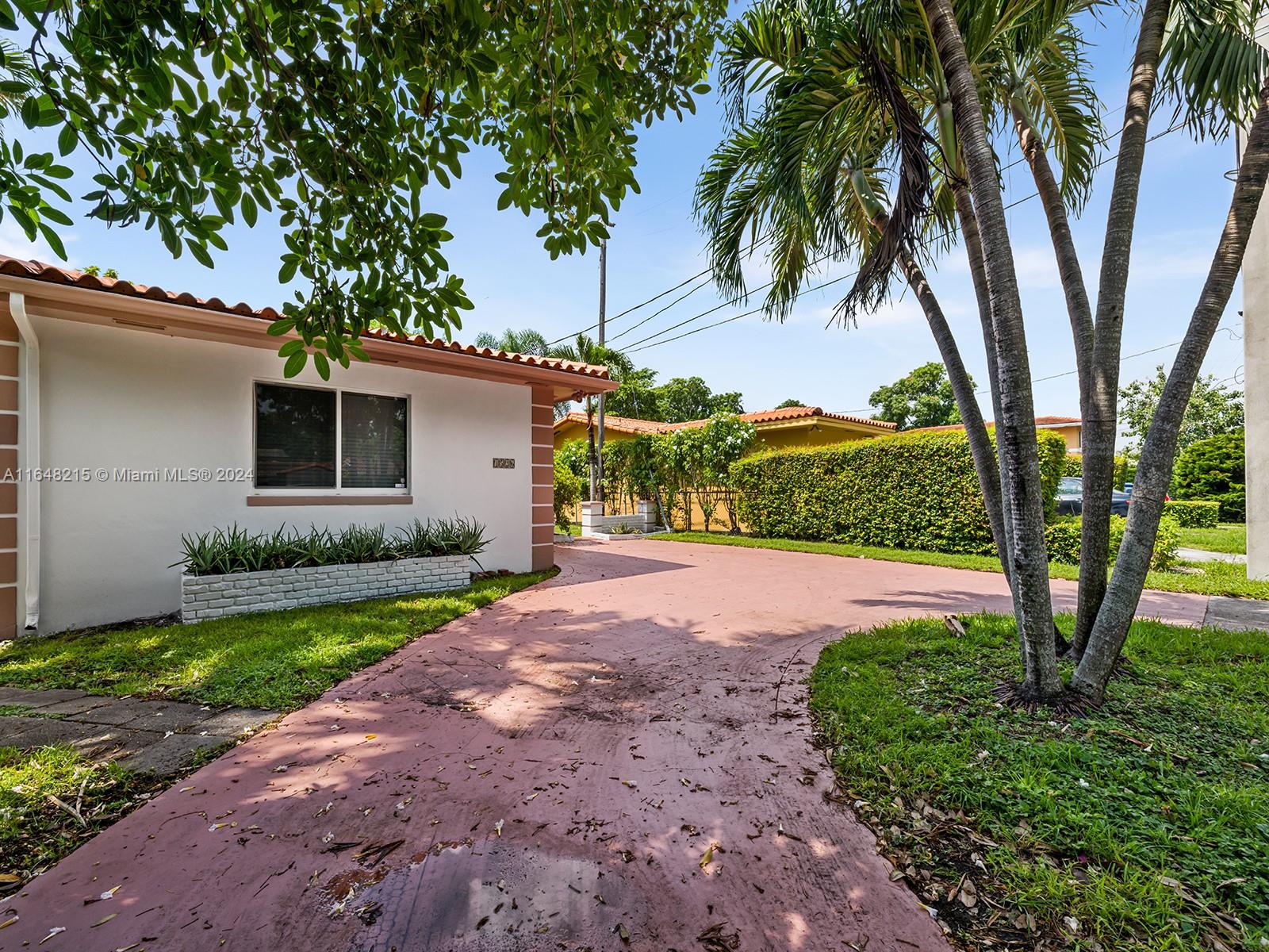 1526 Bird Rd, Coral Gables, Florida image 35