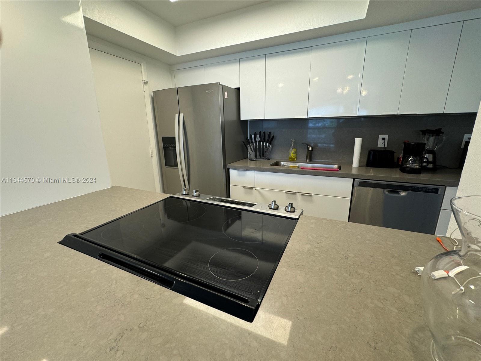 195 Sunrise Dr #9, Key Biscayne, Florida image 3