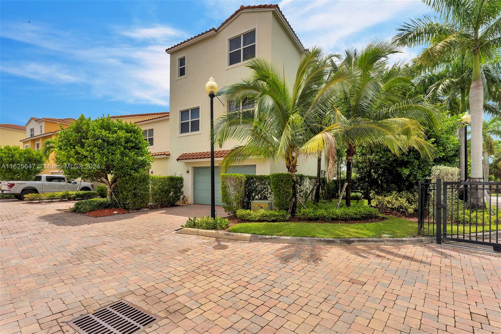 1788 NW 124th Pl, Pembroke Pines, Florida image 31