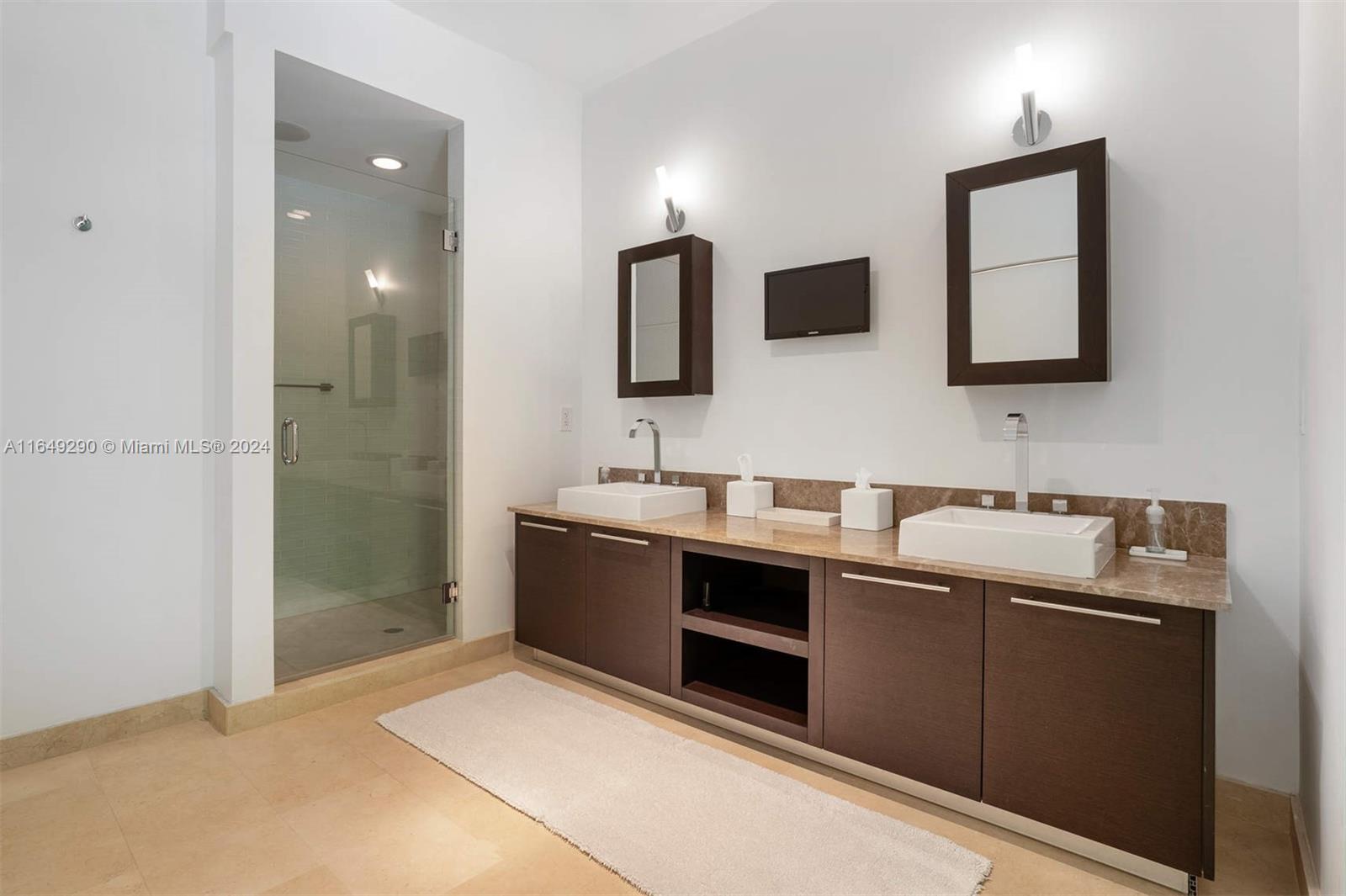 125 Ocean Dr #F0202, Miami Beach FL 33139