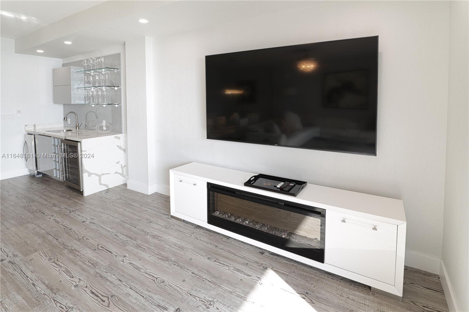 2235 Fisher Island Dr #3305, Miami Beach FL 33109