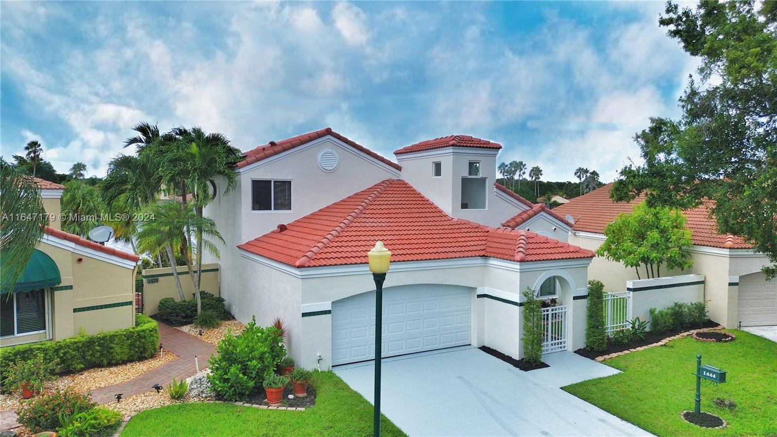 1444 Harbour Side Dr, Weston, Florida image 1