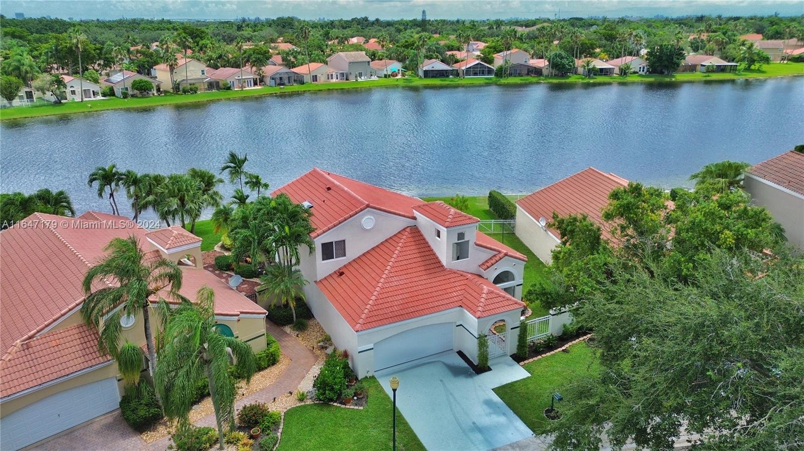 1444 Harbour Side Dr, Weston, Florida image 36