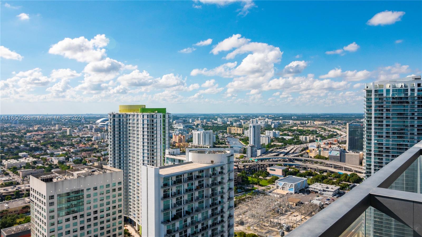 88 SW 7th St #4106, Miami FL 33130