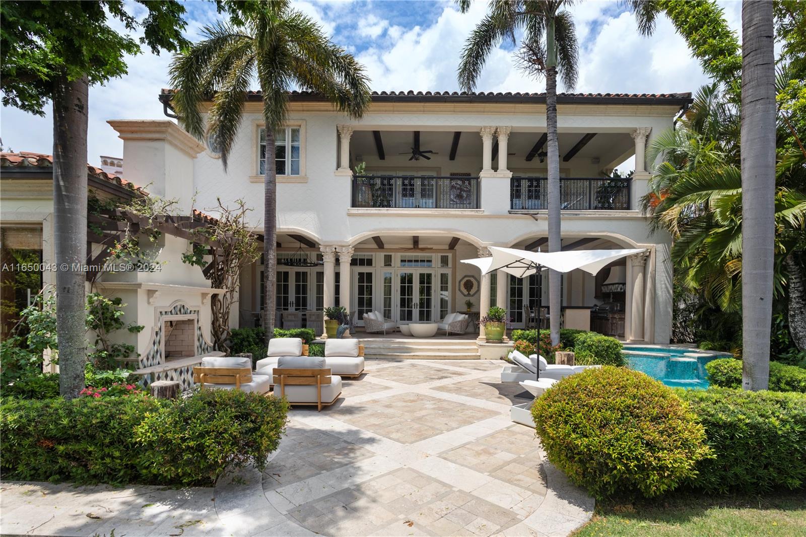 6915 Valencia Dr, Fisher Island, Florida image 1